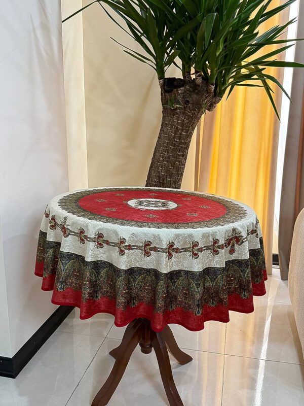 رومیزی گرد طرح خاتون - Image 9