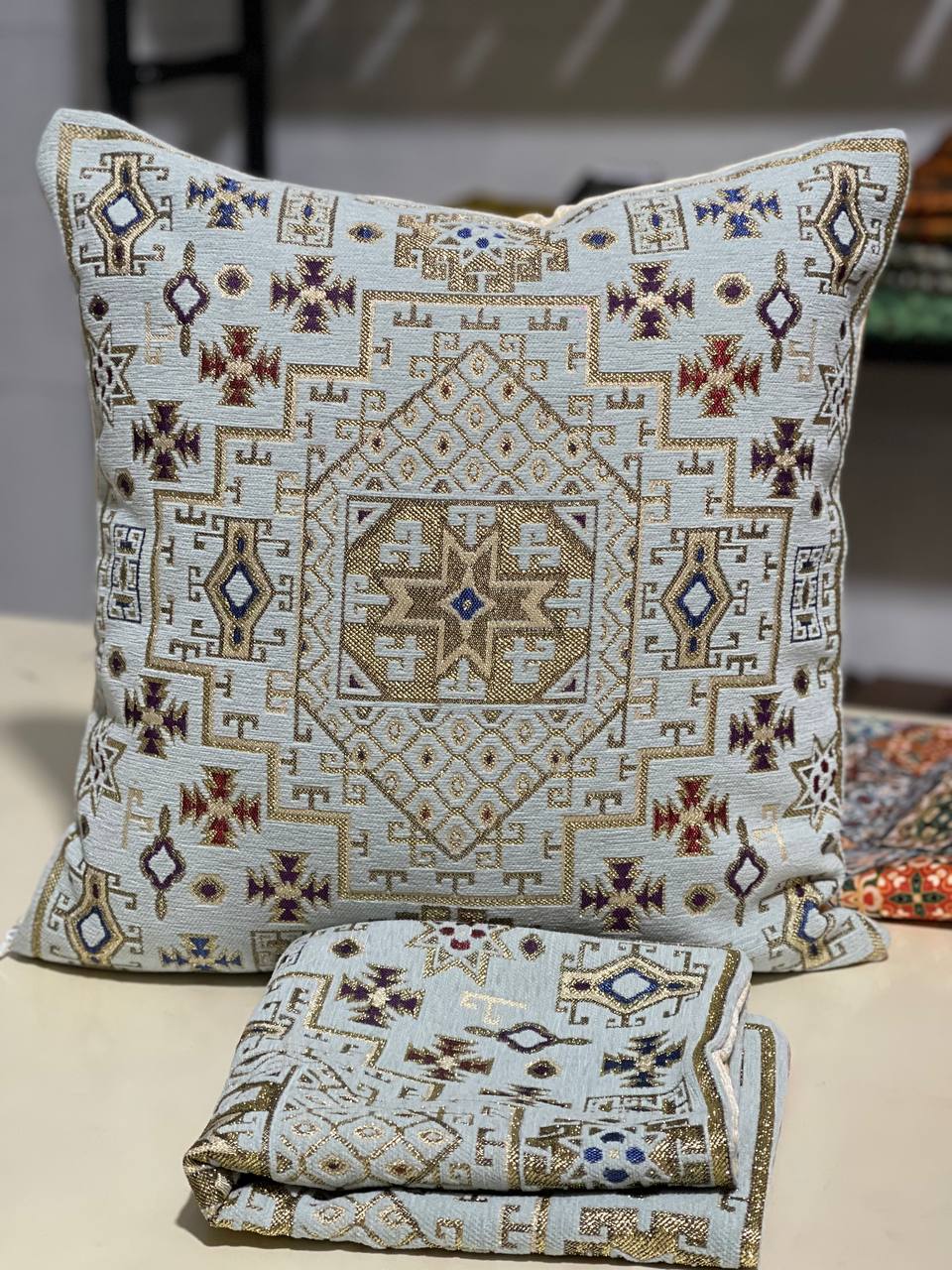 کوسن طرح آهو شیری کاور کوسن مدل K2 طرح آهو (بسته ۲ عددی) - Image 1